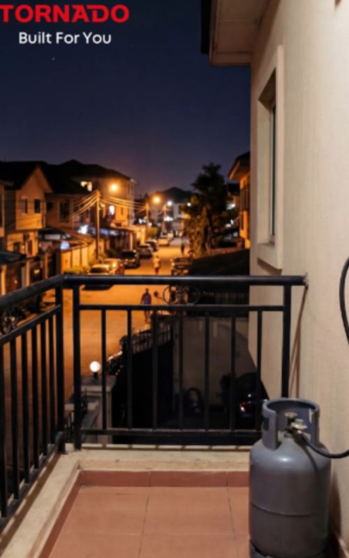 Light or no light… 🔥 hot water still dey. TORNADO Gas Water Heater runs on gas — no electricity needed. Designed to fit Naija homes with smart safety features you can trust. From morning showers to evening dishes, comfort no get pause. 💧🔥 Safe. Smart. Reliable. Find our trusted dealers in Nigeria: https://www.tornadohome.com/?country=ng
