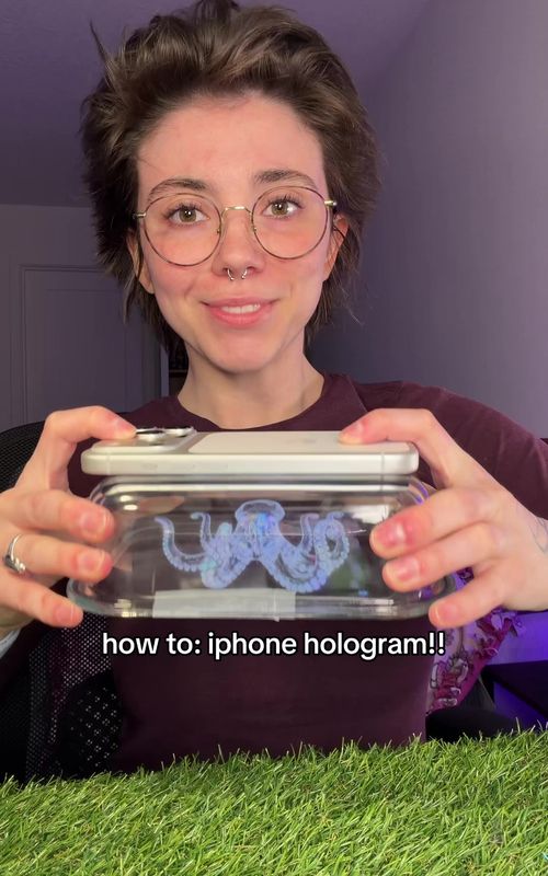 how to project holograms from your phone! #iphone #iphonetricks #iphonetips #hologram 