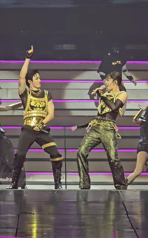 Level Up & เชฟบ๊ะ - Zee , NuNew 🕺🏻🔥 DMD LAND FINAL ROUND #DMDLAND3DAY2 #ZeePruk #NuNew @ZeePruk @NuNew  #DMDMUSIC 