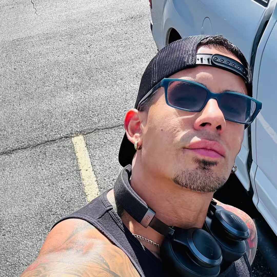 👨‍🌾Frank Martinez🧑‍🌾🦊🩵💛
