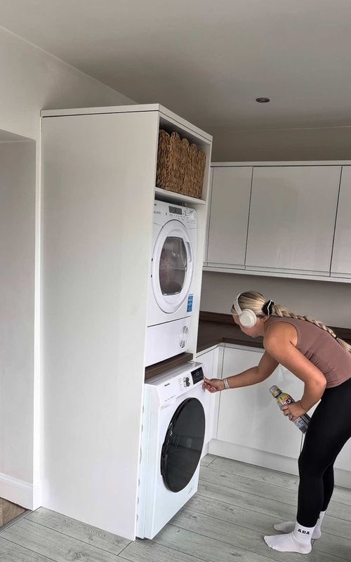 sunday reset in full speed-cleaning mode 🤪🧹  #fyp #CleanTok #cleaning #motivation #cleaningtiktok 