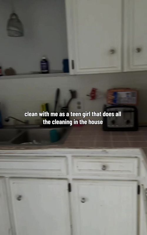 another cleaning vid :) thank you so much for 5k followers ❤️ #fyp #cleaning #viral #relatable 