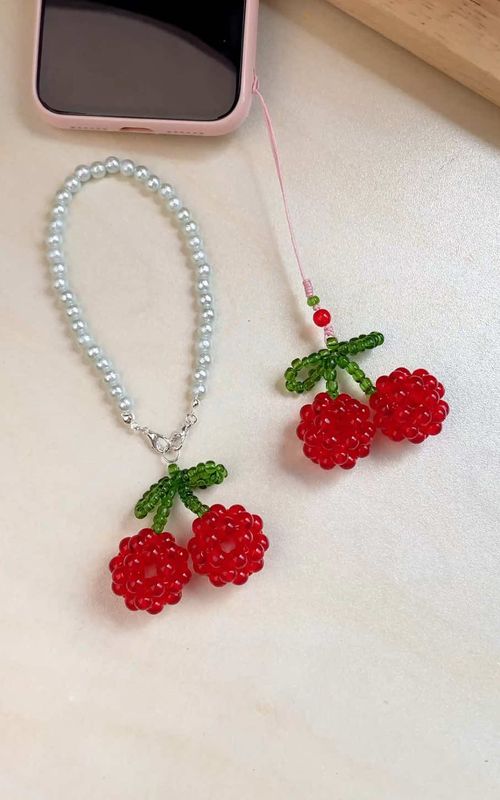 How to make beaded cherry charms 🍒✨#beads #tutorials #DIY 