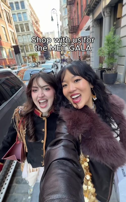 when two fashion girlies unite, ANYTHING is possible (including finding a met gala outfit in 4 hours) @soph #kalitaku #MetGala #notsophiesilva #metgala2026 #metgalaoutfit @stevemadden @Cult Gaia @LoveShackFancy @Retrofête @Mirchi 