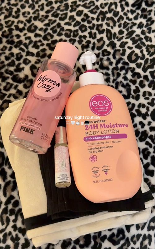 saturday night routine🫧🎀🛁can’t believe this is my last night routine in this dorm🥲 love ending my nights like this!! Enjoy loves!🤍  @Dove Beauty & Personal Care @Naturium @EADEM @LaRochePosayUS @Noxzema Official @eos Products  #fypシ #minivlogaesthetic #nightroutine #dailylife #Vlog 