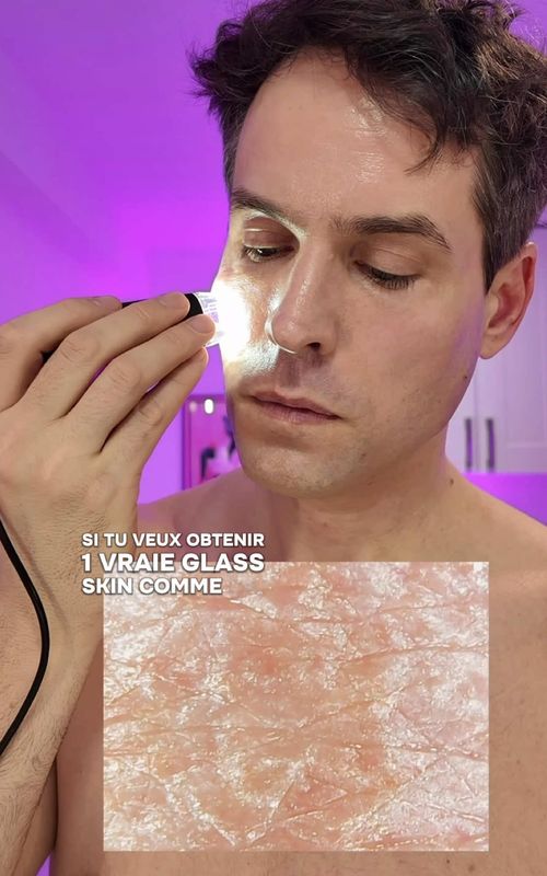 Tout le monde veut une glass skin. Mais presque personne n’exfolie correctement. C’est là que ça change. Squeeze Me, ce n’est pas juste un gommage — c’est une exfoliation mécanique contrôlée avec des perles à écraser. Cellules mortes ? Disparues. Grain de peau ? Lissé. Glow ? Immédiat. Zoom autant que tu veux… le microscope est de mon côté. 🔬✨ @High on Fun #skincare #skincareroutine #fyp 