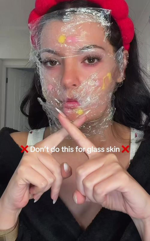 Glass skin skincare routine ✨  1. Glow serum  2. PDRN moisturiser @medicube global pdrn capsule cream  3. 20mins glass skin mask @byoma glass skin mask #glassskinroutine #skincare #skincareroutines #skincareasmr 