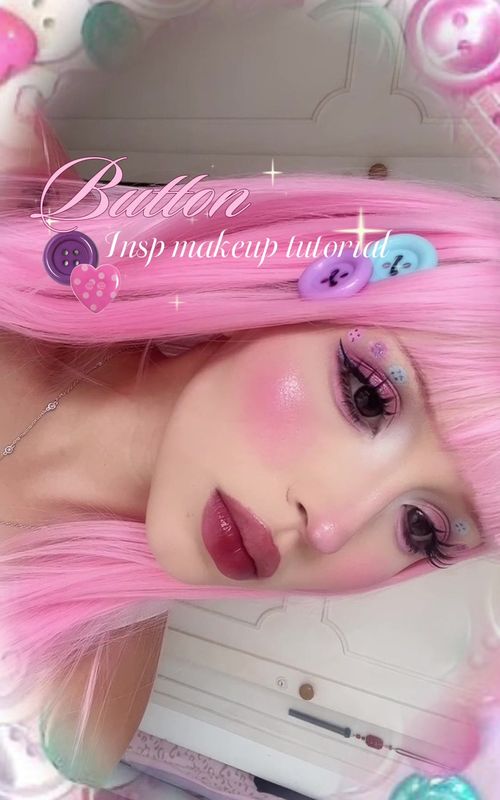 Buttons insp makeup tutorial 🌸💿💗✨ Code for discount in: Yeestyle: WUARI09 Flowerknows, Aisuri and flortte;  arixo09✨rudecosmetics: XOR09💫 Into You: xo._r20✨  Products: 💿Countour Palette Midsummer Fairytale Flower Knows @Flower Knows Makeup  💿Glitterpedia Eyeshadow Palette N04 UNLEASHIA @Unleashia Official  💿Esther Bunny Single Colour Highlighter N01 Beige Flortte @Flortte Official  💿Glitterpedia Eyeshadow Palette N05 UNLEASHIA  💿Chibi Manga 9 Color Eyeshadow Palette Puppy Love Rude Cosmetics @rudecosmetics  💿Eyeshadow Palette Maeabeauty   💿Chupa Chups Pop Wink Mascara and Eyeliner Duo Rude Cosmetics  💿Gimme Shimmer Liner Sugar Plum Rude Cosmetics  💿Violet Strawberry Rococo Embossed Blush G02 Little Cranberry Flower Knows  💿The Glow Up! Matte &  Shimmer Blush Duo Pink Aura Rude Cosmetics  💿Shimmer me Pretty! - Glitter Palette Aisuri @AiSuri  💿Fairy Eyelashes Ninetynine dreams @NinetynineDreams  #Makeup #makeuplook #douyinmakeup #douyin #lipcombo makeuppink makeuphacks makeuptips makeuptutorials  