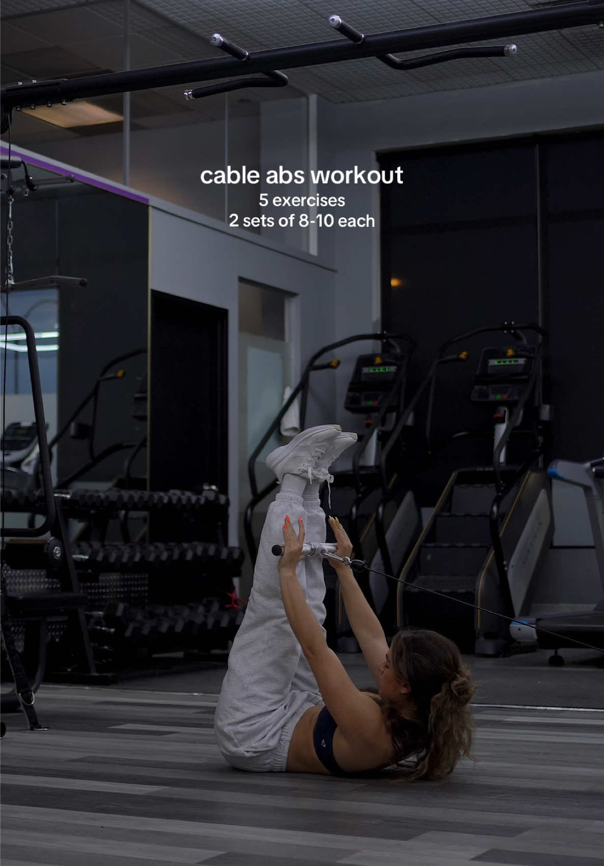 due to the different set ups i prefer doing one exercise at a time but you can make it a circuit if you prefer 🍫 wearing @Women‘s Best 💙 • hollow to straight leg tuck • sit ups • negative single leg raises • pallof press • standing rotations #absworkout #abexercises 