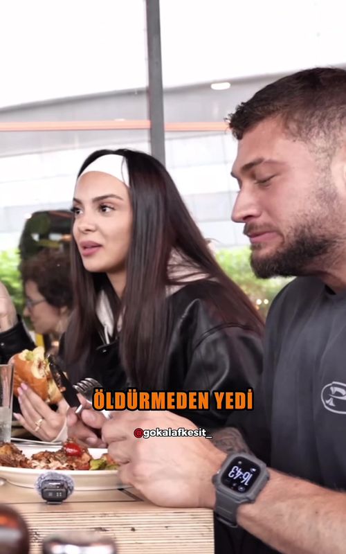 Böceği yemekten başka şansı yoktu @proteinocean “ALAF10”