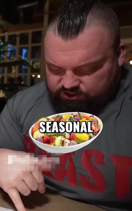 Eddie Hall and Tommy Fury Ordering So Much Food During Dinner #tommyfury #eddiehall #food #orderingfood