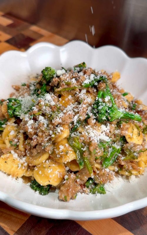 Sausage and broccoli orecchiette 😍🇮🇹 - full recipe now up on Substack, link in bio #EasyRecipe #EasyRecipes #asmrfood #pasta #datenight