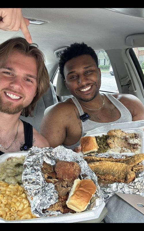 We heard there was a new food truck near us called @mzmargaretssouthernfoods 👀 Stick around to see what we think of the food she served us 😳 Drop a comment letting us know more places we should try 🖤 #soulfood #foodreview #foodcritic #hiddengem #grandma 