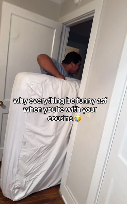 Everything becomes a joke 😂 (🎥:@itzel.) 