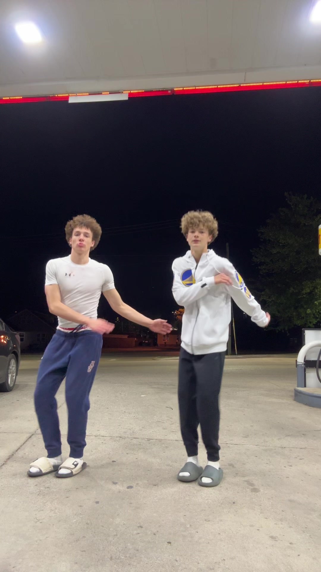 Dance sooo tuff #fyp #viralvideo #dancetrend #makeusfamous #blowthisup 