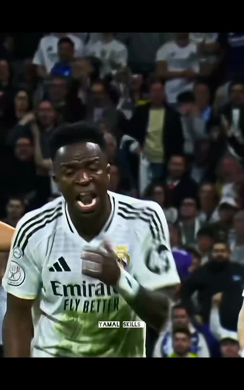 Vini 99 dribbling ☠️ #vinijr  #skills #footballhighlights #PremierLeague 
