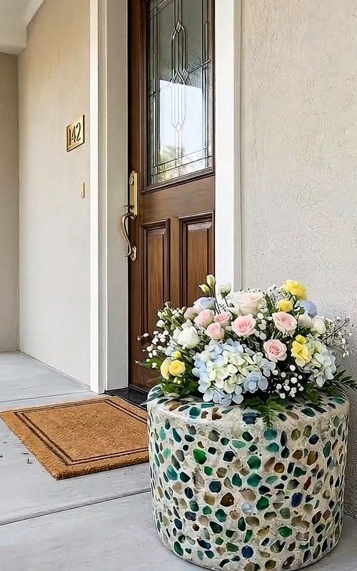 🔥 I Broke Glass Bottles… And Made a Beautiful Pot! 😍🌿 #DIY #Upcycle #GlassBottle #Recycling #CementArt                @tiktok @diy @craft @home @viral @foryou