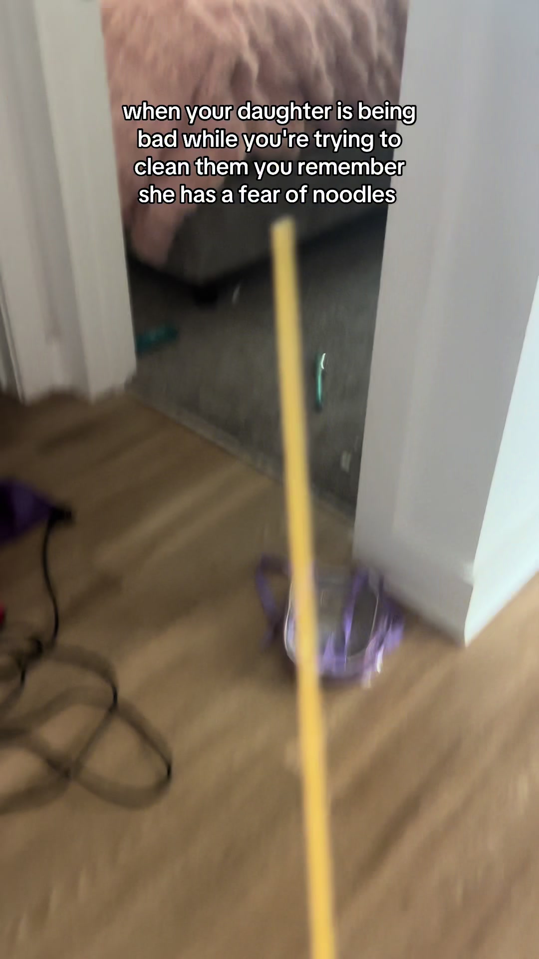 cooked or uncooked she's terrified 🥹🤣🤣 #fyp #viral #toddlersoftiktok #noodles 